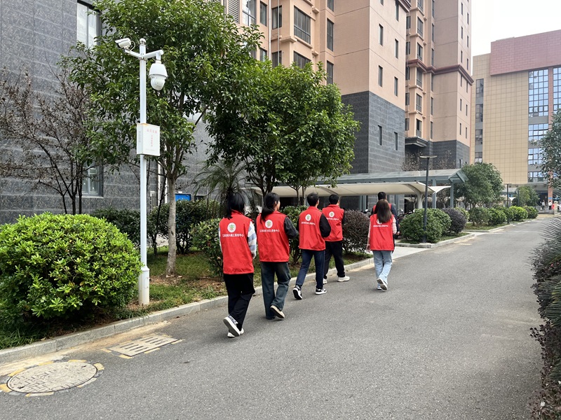 省钨与稀土质检中心开展守护秋季消防 安全平安志愿巡逻活动